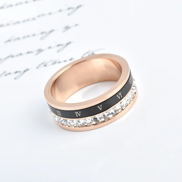 Hot Sale Rose Gold Plated Rotatable Titanium Steel Wedding Jewelry Women Rings White Zircon Rings