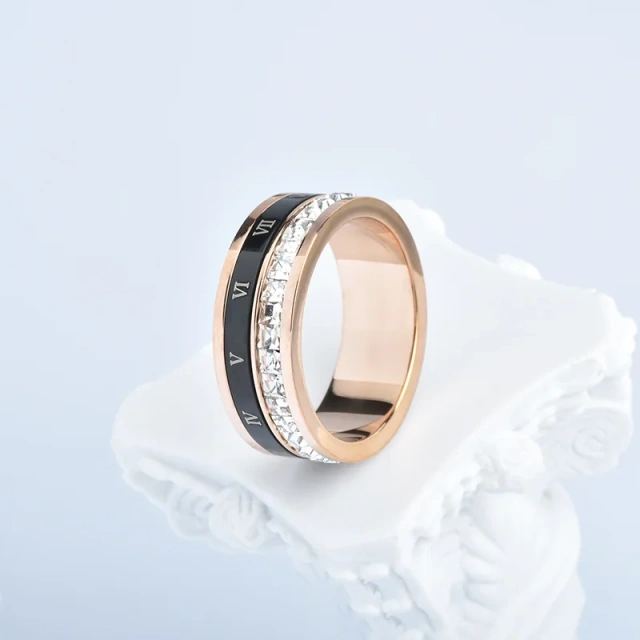 Hot Sale Rose Gold Plated Rotatable Titanium Steel Wedding Jewelry Women Rings White Zircon Rings