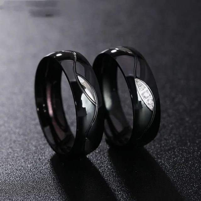 Factory Sell Stainless Steel Jewelry 18k Gold Plated Titanium Ring Wedding Ring for Men and Women