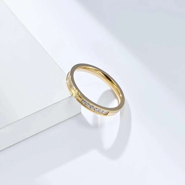 High-End 18K Gold-Plated Stainless Steel Ring Cubic Zirconia Cross with Gemstone for Parties and Anniversaries