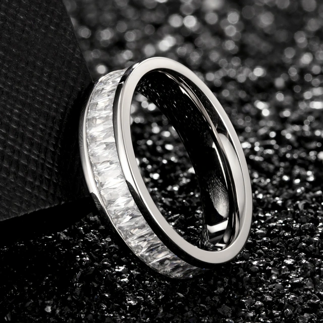 Manufacturer Custom Zircon Crystal Inlay 8mm Stainless Steel Fashion Cubic Zirconia Rings