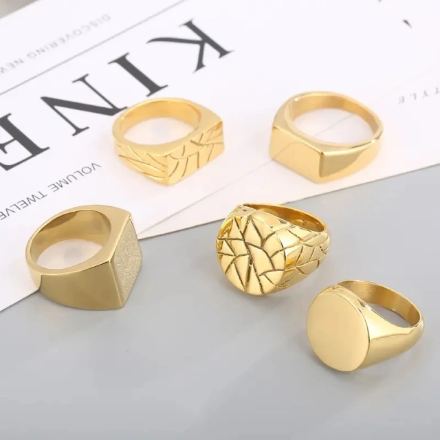 In Stock Wholesale Jewelry Finger Rings Black 18k Gold Plated Stainless Steel Custom Logo Engraved Geometric Signet Ring for Men