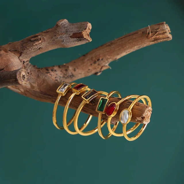 New Simple Fashion Waterproof Jewelry Gold Plated Stainless Steel Glass Stone Zircon Ring for Women