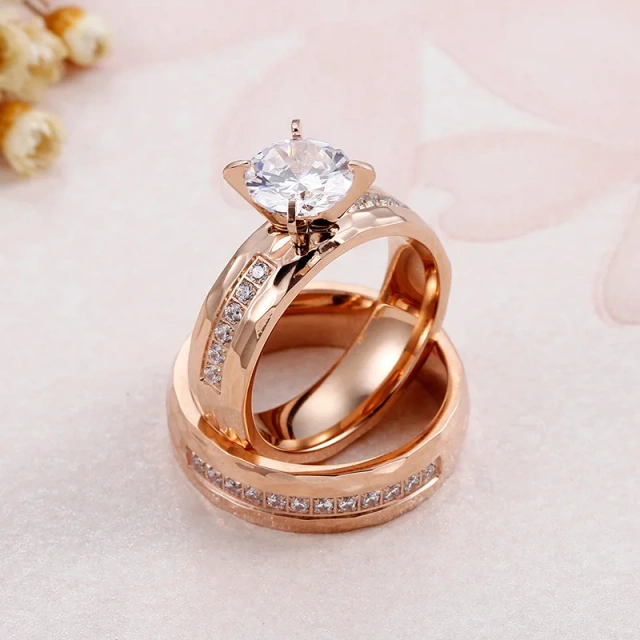 Fashion Classic Round 18k Gold Stainless Steel Zircon Couple Women Charm Luxury Wedding Ring