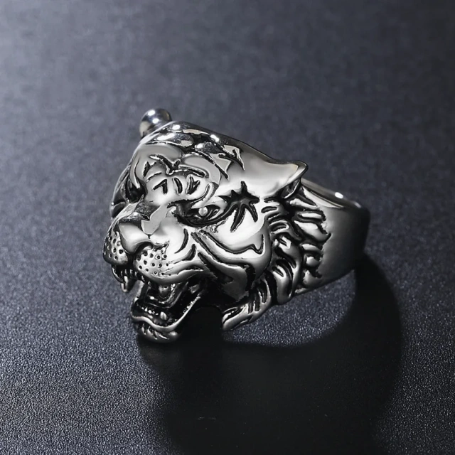 Vriua Wholesale Norse Viking Bear Man Ring Stainless Steel Jewelry Vintage Animal Skull Celtic Knot Biker Mens Ring