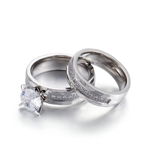 Fashion Classic Round 18k Gold Stainless Steel Zircon Couple Women Charm Luxury Wedding Ring