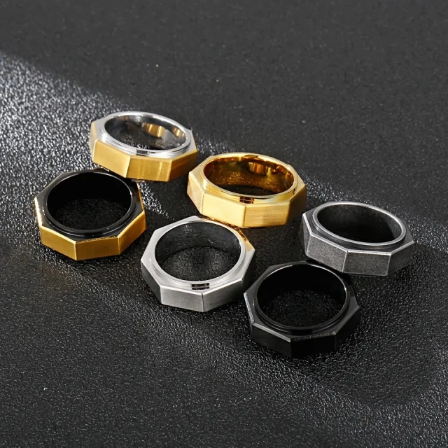 In Stock Wholesale Jewelry Finger Rings Black 18k Gold Plated Stainless Steel Custom Logo Engraved Geometric Signet Ring for Men