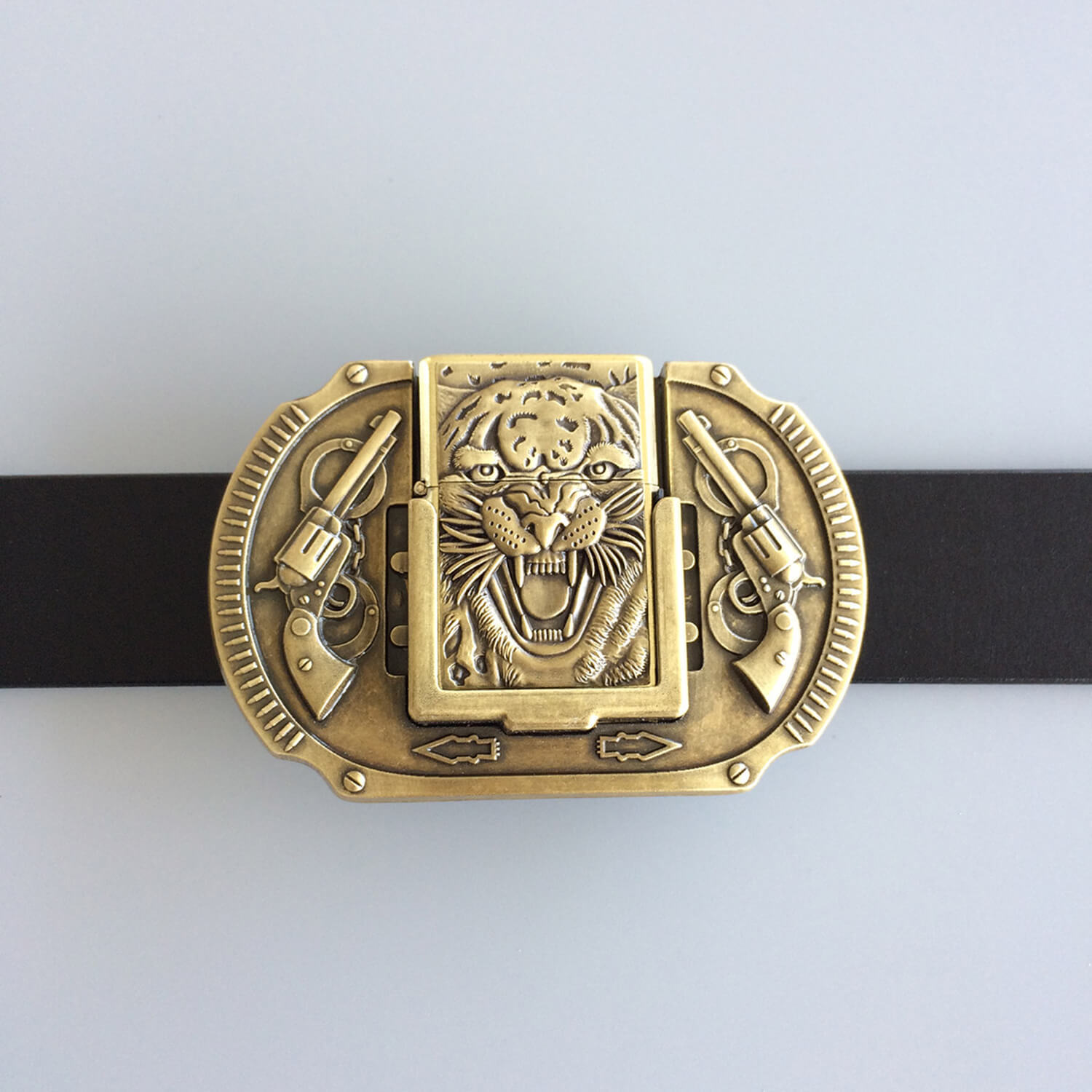 JEAN'S FRIEND Vintage Bronze Plated Tiger Guns Belt Buckle