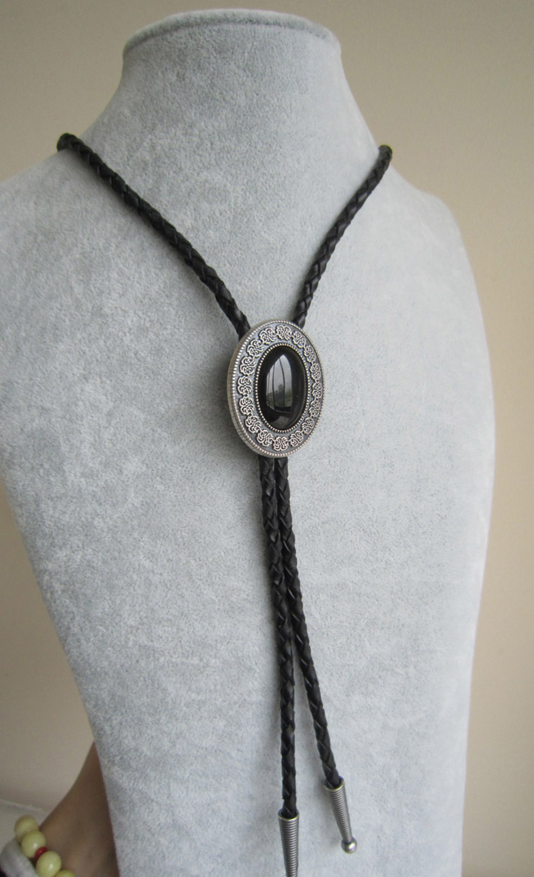 Vintage Silver Black Agate Stone Oval Bolo Tie With Braided Leather Rope BOLOTIE-009SL