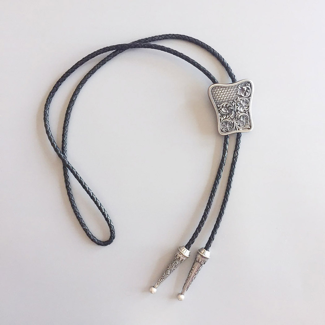 Vintage Silver Carved Flower Western Cowboy Cowgirl Bolo Tie BOLOTIE-023