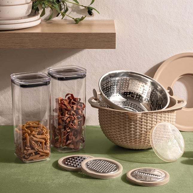 4 in 1 Strainer with mixing bowl and grater 4 L