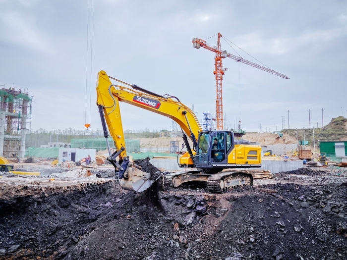 Hydraulic crawler excavator XCMG XE 215G Côte d'Ivoire mining equipment Ghana hot sales with competitive price from factory directly