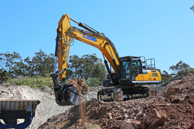 37 Ton XCMG 370D Excavator - Heavy-Duty Crawler Type Equipment for Construction, Mining & Demolition | High-Efficiency Excavation Machine with Strong Digging Capacity for Large-Scale Engineering Projects