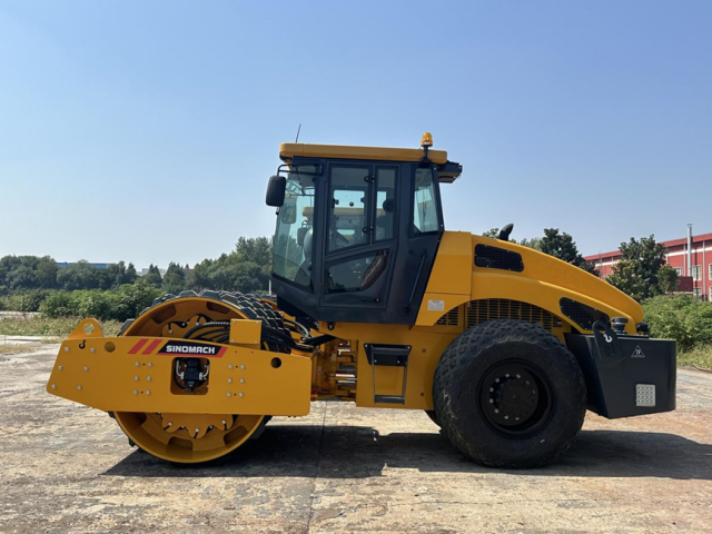 SINOMRCH  GYS14   SINGLE DRUM VIBRATORY ROLLER