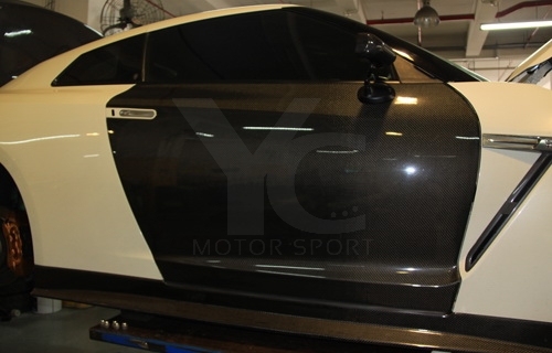 2008-2015 Nissan R35 GTR CBA DBA OE Style Door