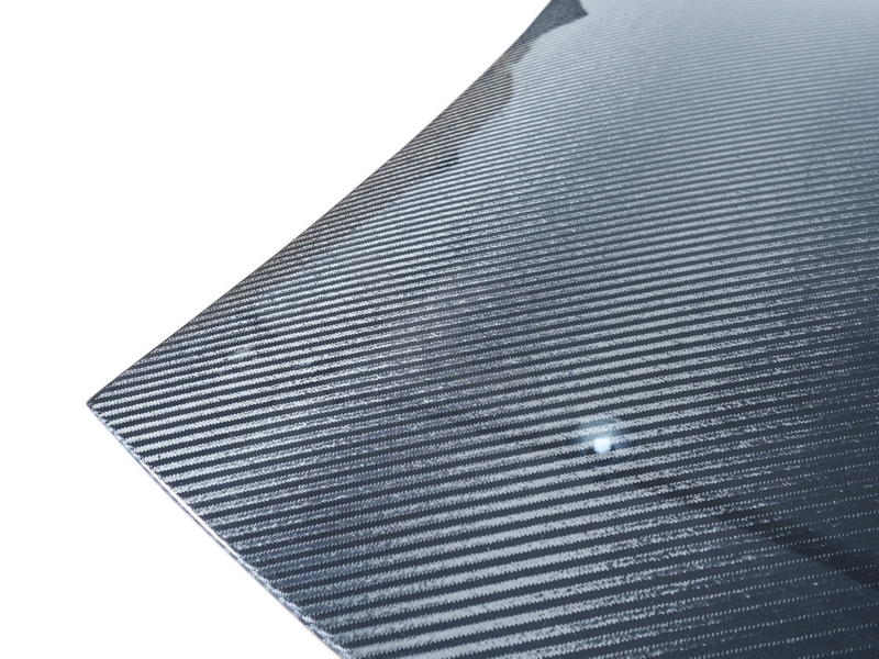 V Pattern Carbon Fiber 2010-2012 BMW 1M Coupe RZ 1M Raze Style Roof Cover
