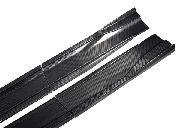 2018-2019 Lamborghini URUS TPC Style Side Skirts & Garnish Strip