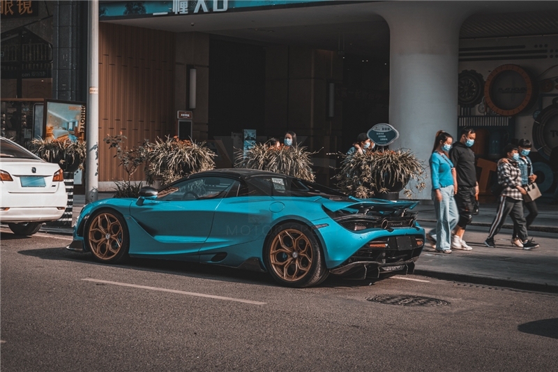 2018-2020 McLaren 720S Coupe & Spider VRS SVT Edition Style Side Skirt Blade