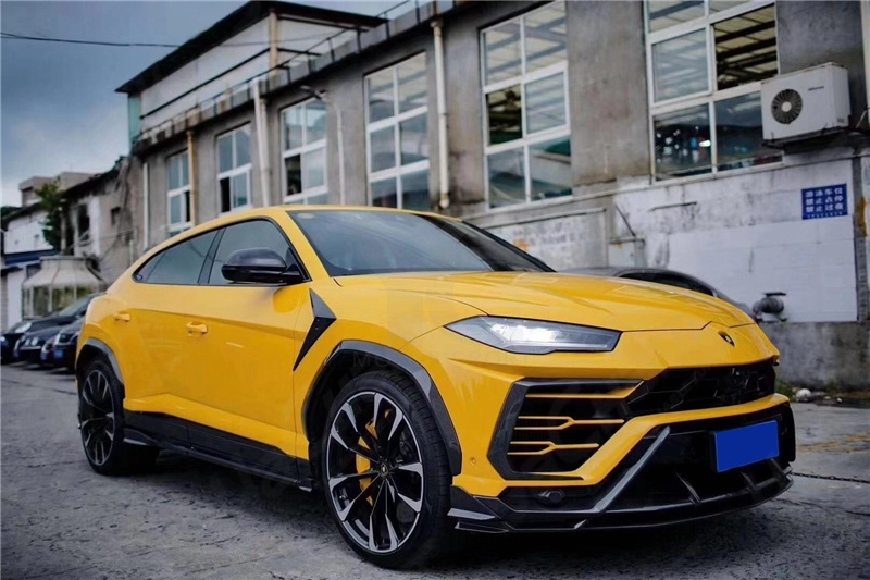 Carbon Fiber 2018-2022 Lamborghini URUS TPC Style Front Fender Extension