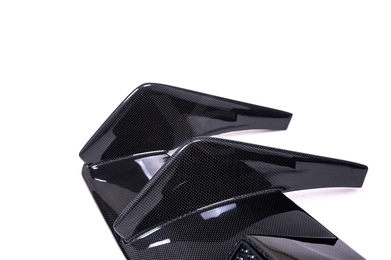 Dry Carbon Fiber MSY Softkit Style Rear Diffuser w/ Brake Light Fit For 2017-2020 Ferrari 812 Superfast Body Kit Plain Carbon Weave