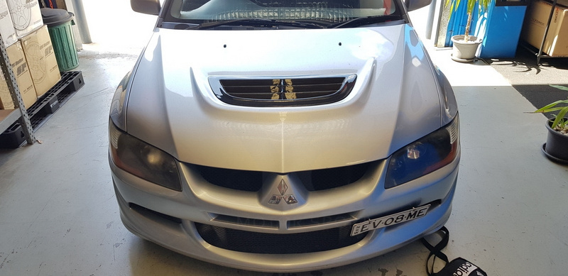 2006-2007 Mitsubishi Evolution 9 Hood Vents