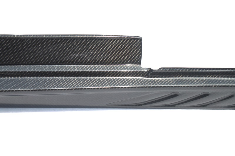  Nissan R35 GTR Side Skirt and Side Skirt Underboard 