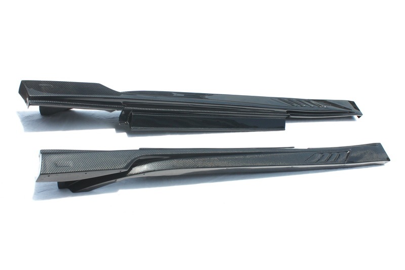 Nissan R35 GTR Side Skirt and Side Skirt Underboard 