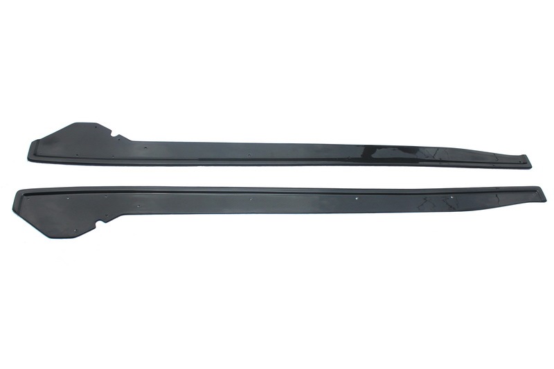  Nissan R35 GTR Side Skirt and Side Skirt Underboard 