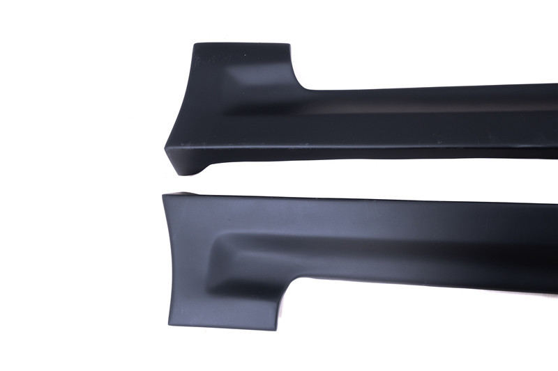 Nissan Skyline R33 JUN Style Fiberglass Side Skirts