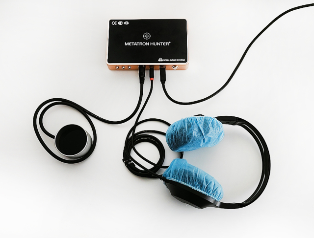 Metatron 4025 Hunter Bioresonance Machine for human body diagnosis and therapy