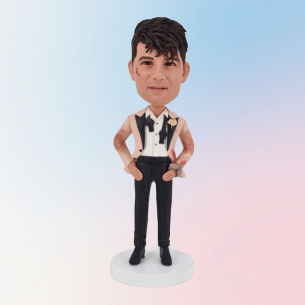 Affordable Custom Bobble Head For Wedding Cake