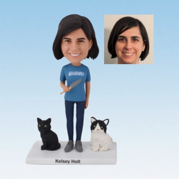 Customized bobblehead dolls with cats