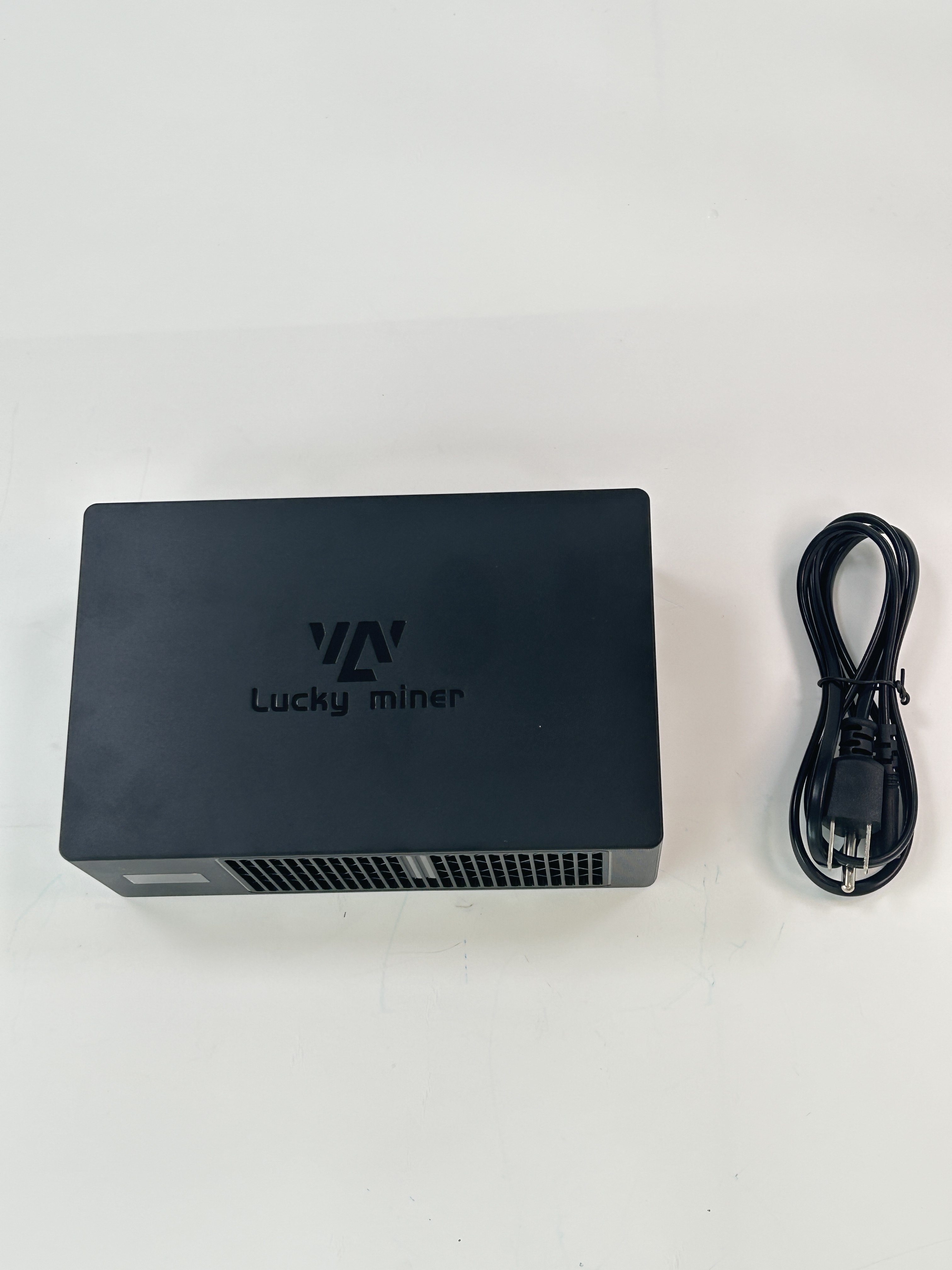 Lucky Miner Lv08 4.5T BTC Bitcoin Miner