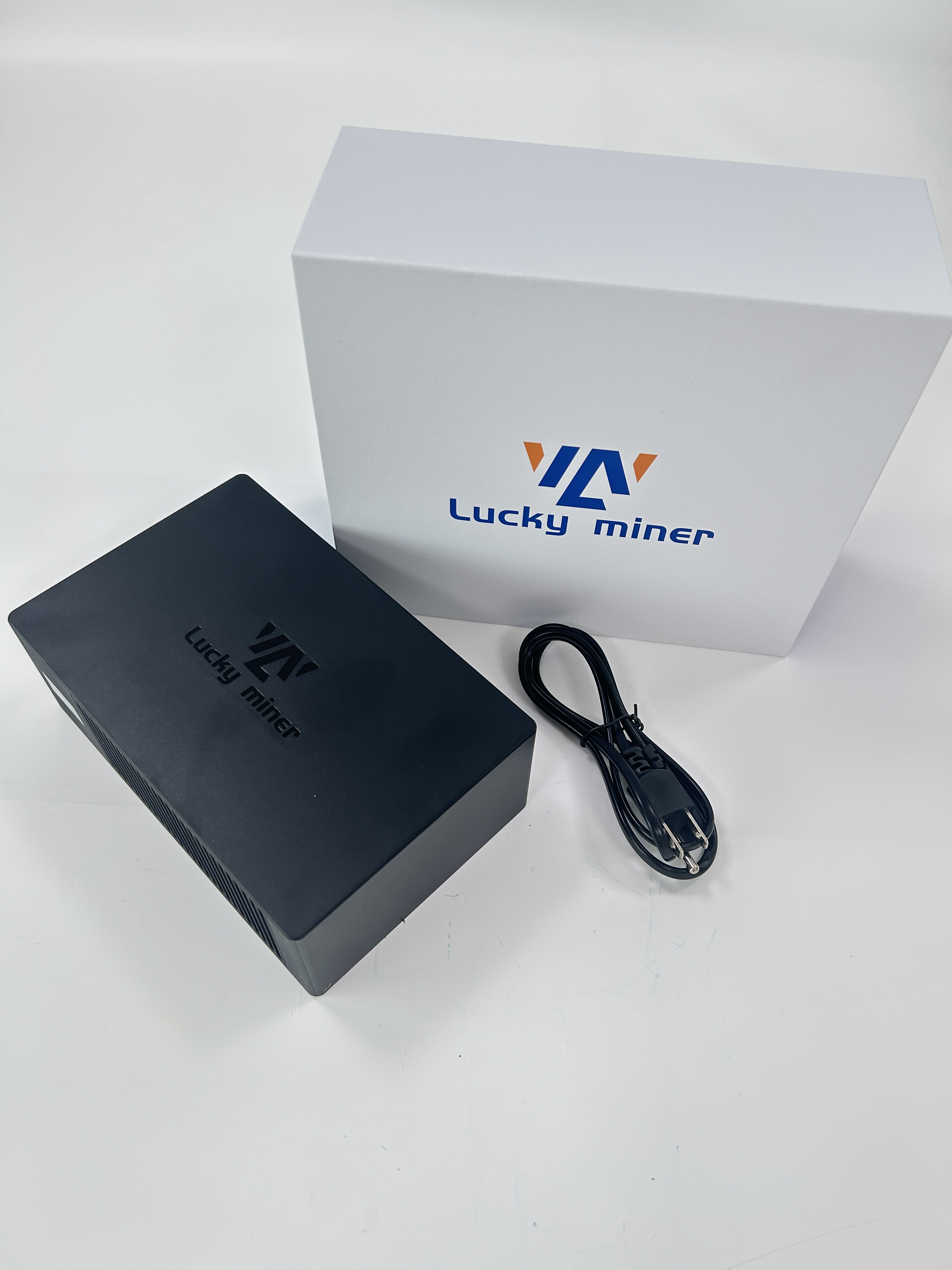Lucky Miner Lv08 4.5T BTC Bitcoin Miner
