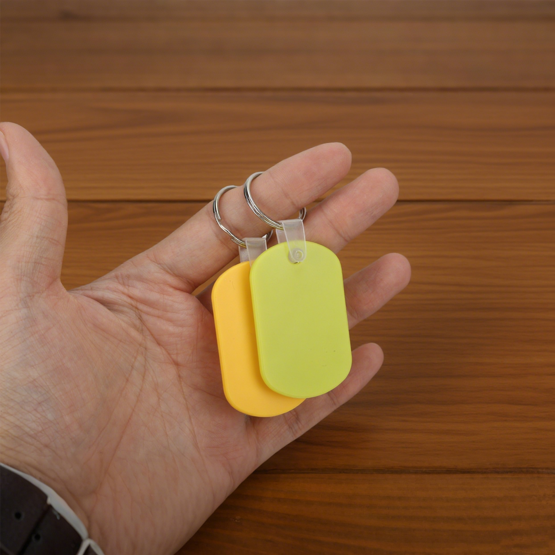 Oval Retro Plastic Key Holder