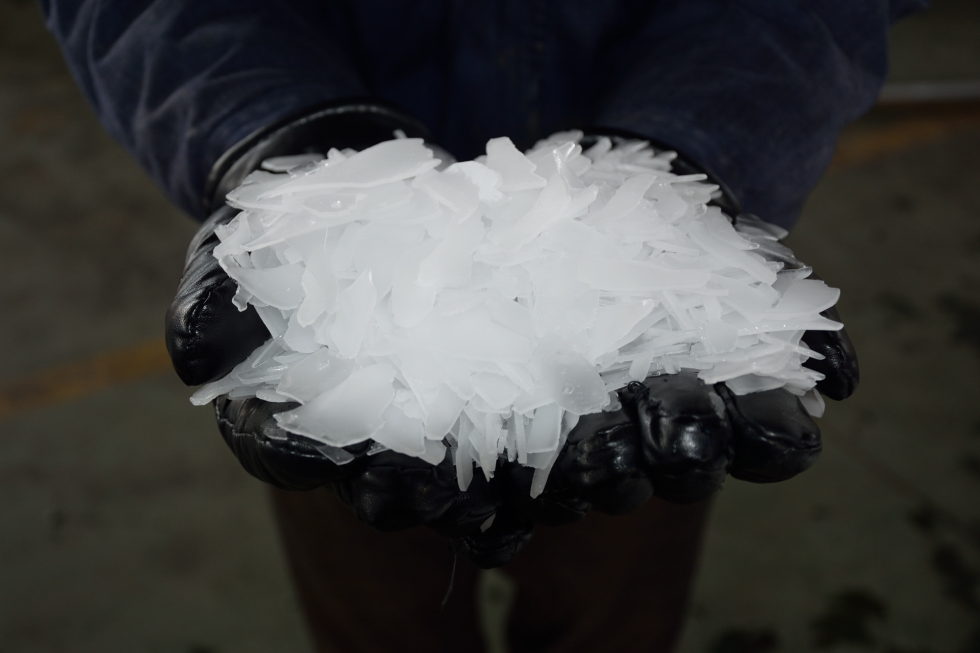 Flake ice close-up image showing thin and dry ice flakes for rapid cooling