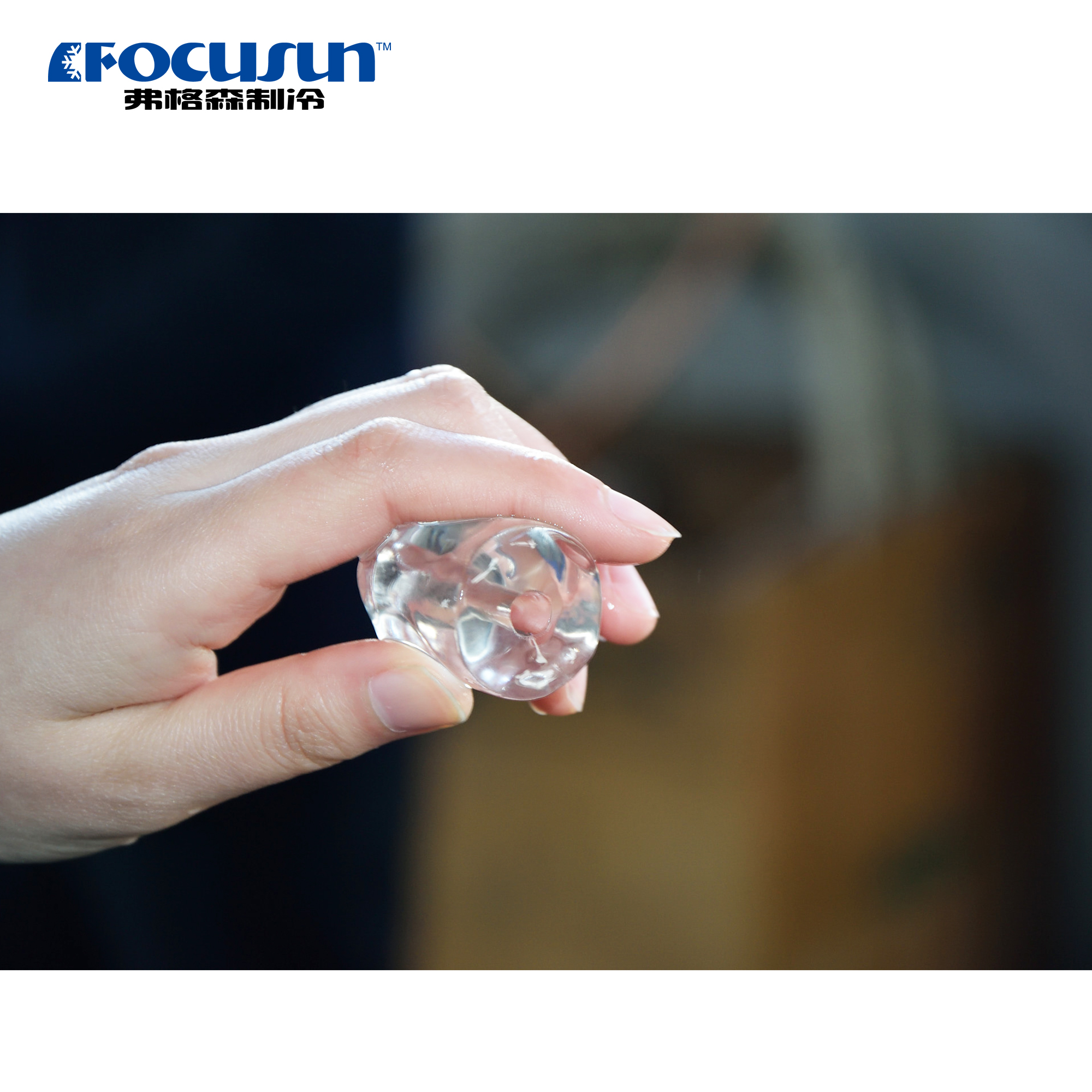 Clear and hygienic tube ice designed for medical and laboratory use