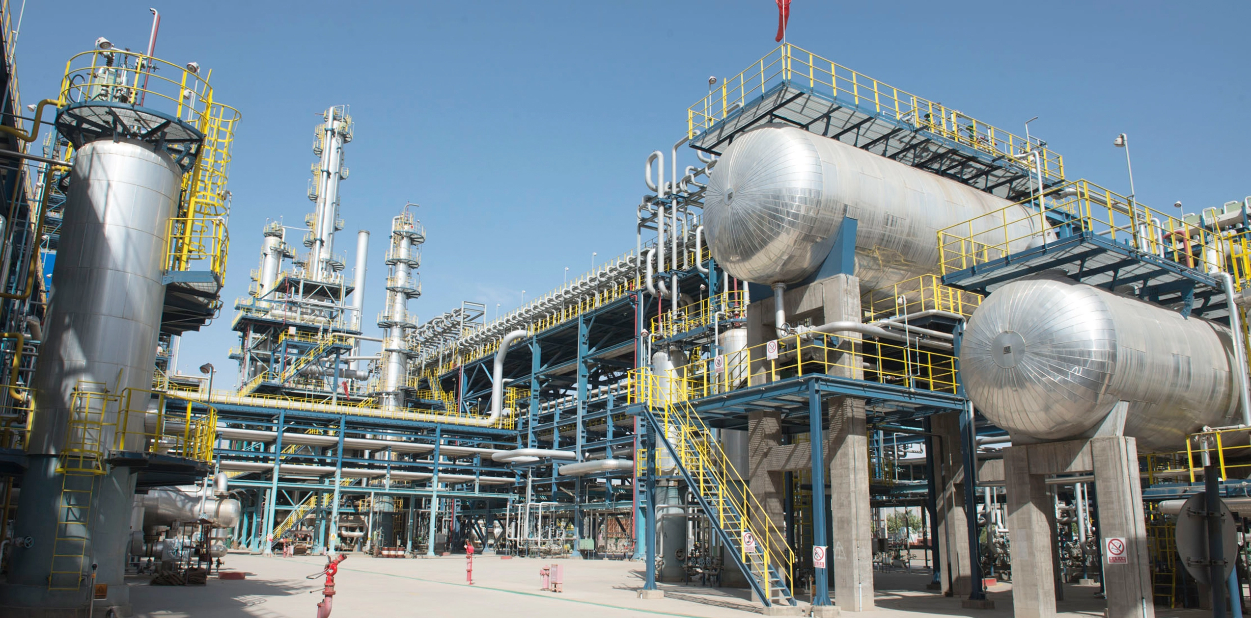 large industrial water cooling project using high capacity water chiller system