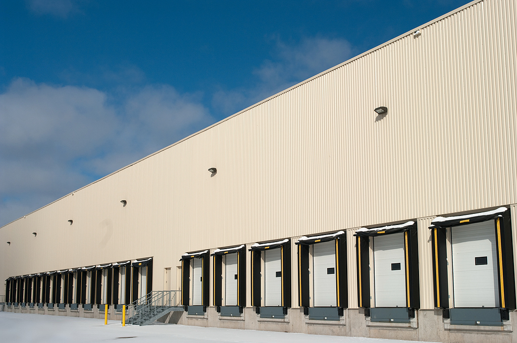 Comprehensive large walk-in cooler project featuring custom insulated panels and remote refrigeration systems for global logistics.