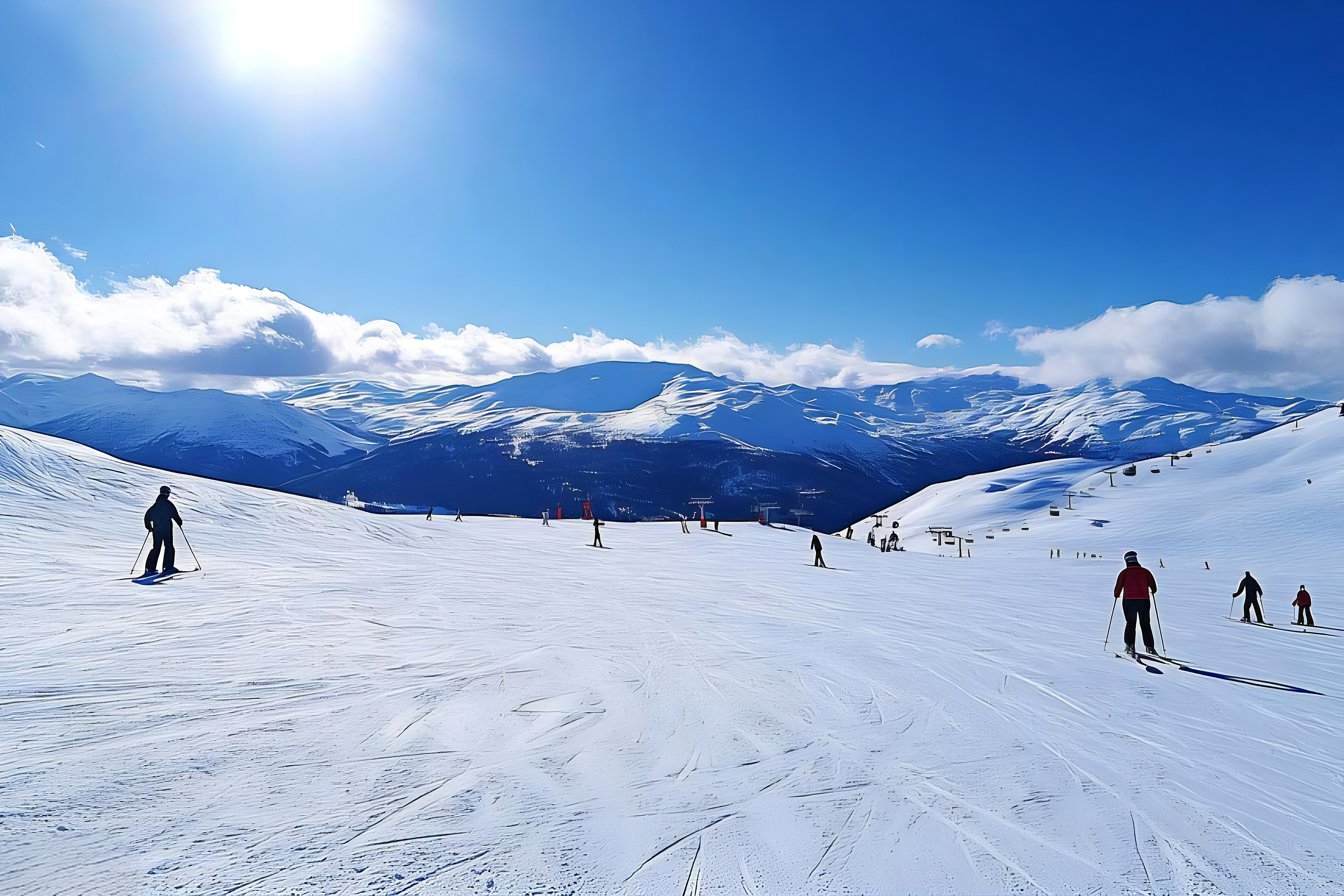 Commercial ski resort equipped with Focusun all-weather snowmaking systems