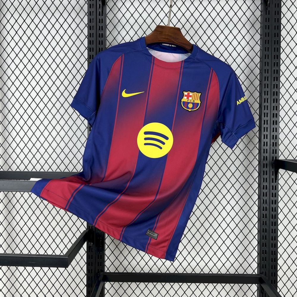 Barcelona 25/26 home kit fan version