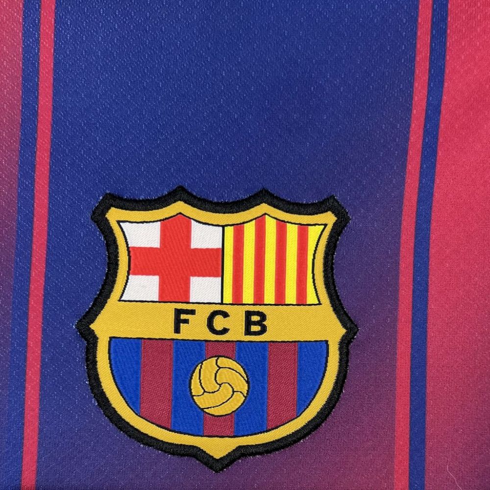 Barcelona 25/26 home kit fan version