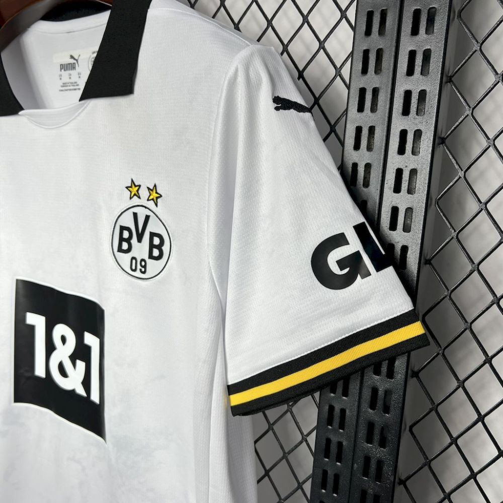 Dortmund 24/25 second away kit fan version