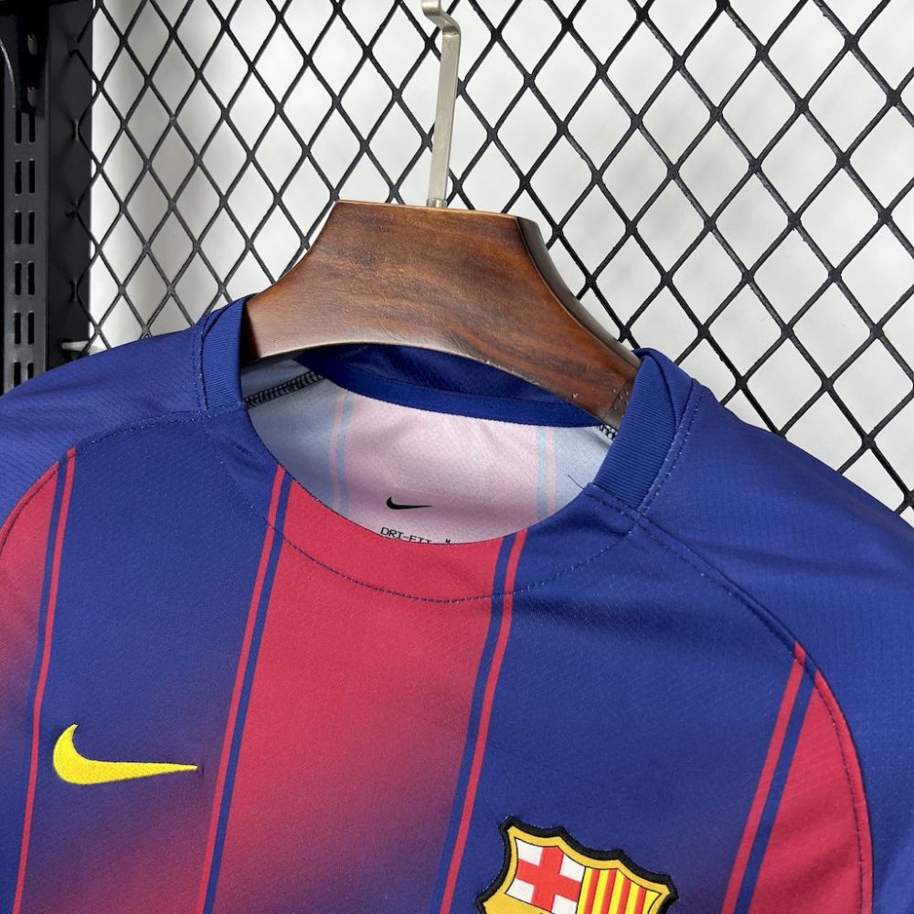 Barcelona 25/26 home kit fan version