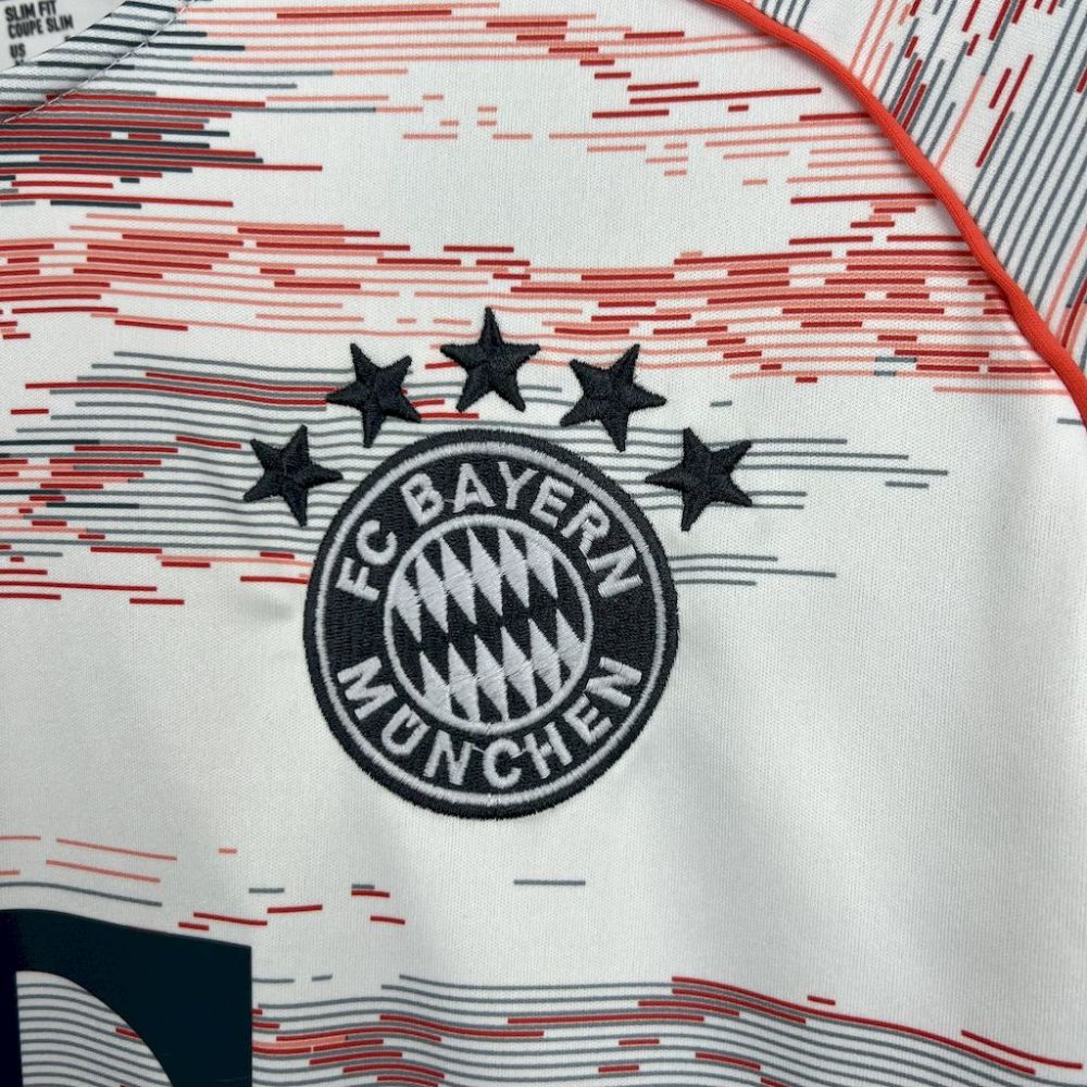 Bayern 25/26 away kit fan version