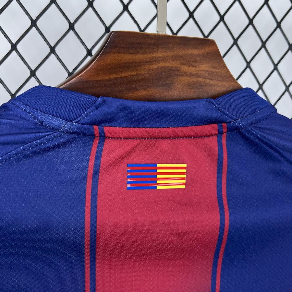 Barcelona 25/26 home kit fan version