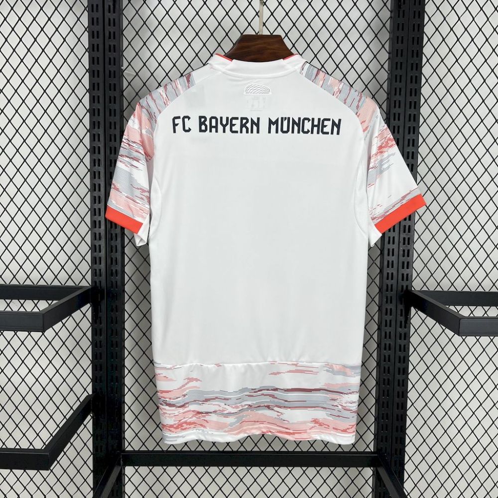 Bayern 25/26 away kit fan version