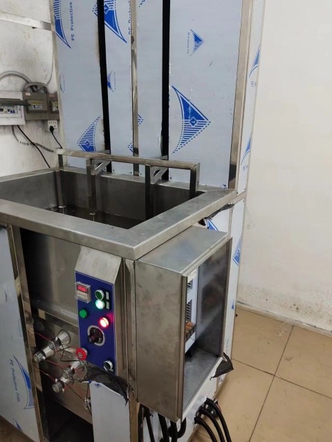 maszyna do czyszczenia ultradźwiękowego z windą