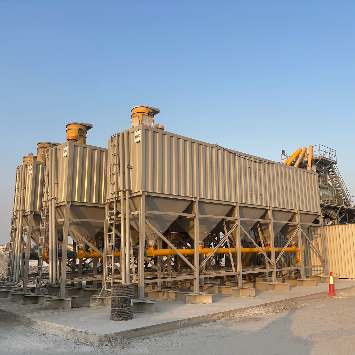 horizontal cement silo