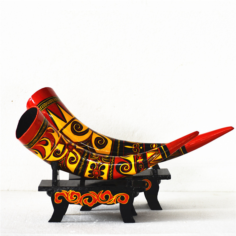 彝族漆器小牛角